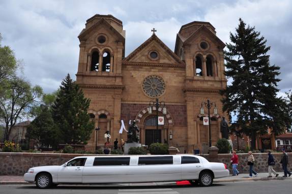 Dia de casamento na igreja matriz de Santa Fé, no Novo México - Estados Unidos